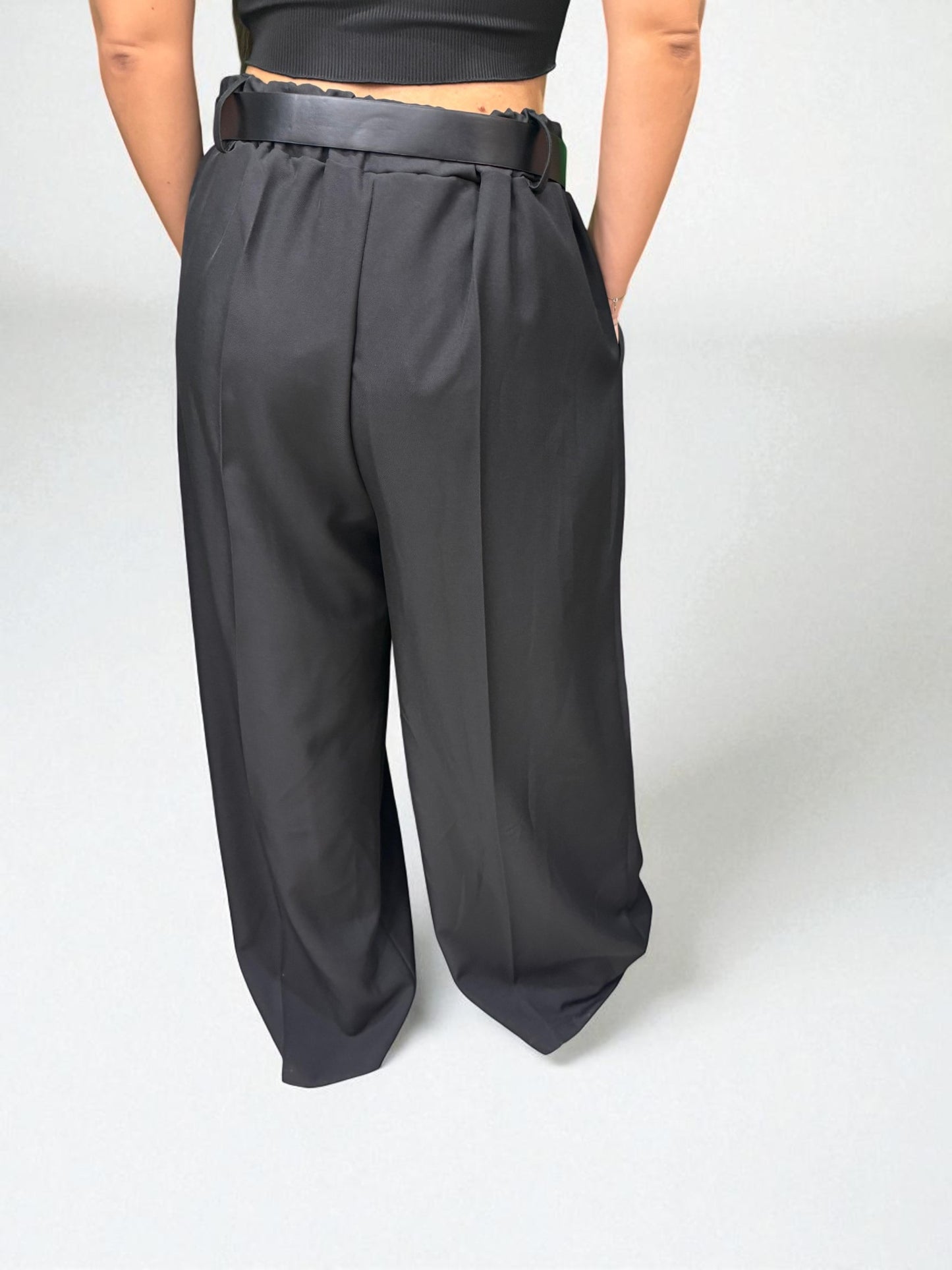 Pantalone zampa con accessorio